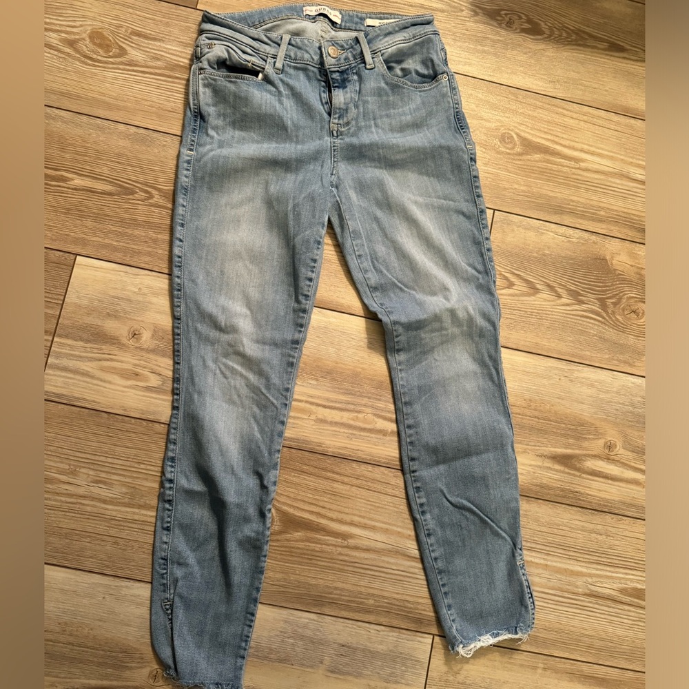 Women’s Guess Jeans size 27